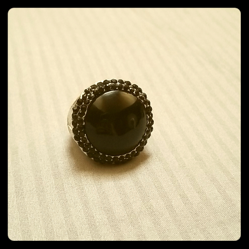 Set Of 4 Rings Black/White Theme
